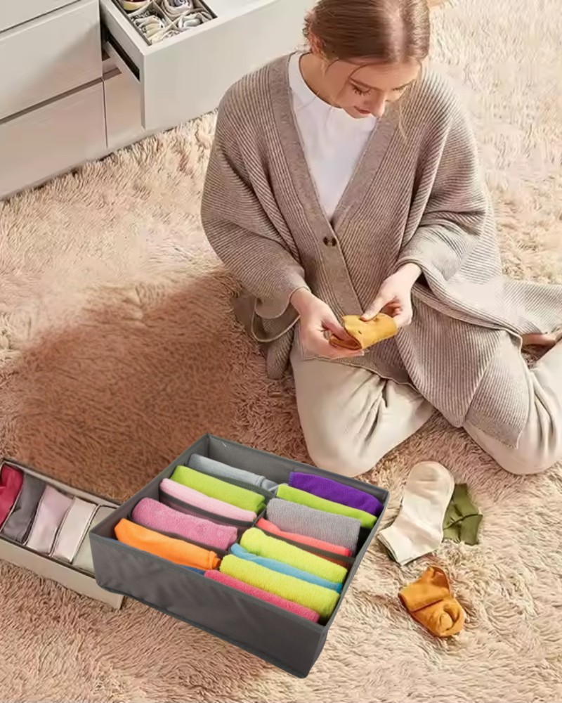 Organizer na ubrania bieliznę do szuflady szafy garderoby 8 przegródek 32x32 cm