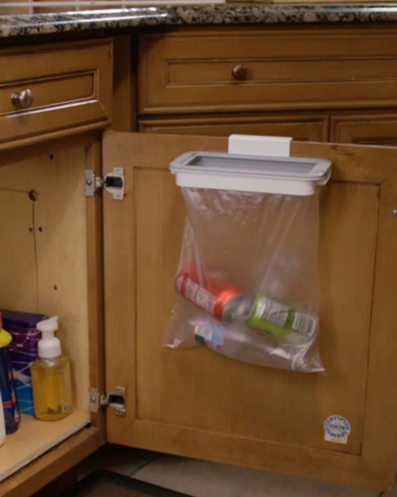 Organizer na śmieci sprawdził się idealnie w mojej małej kuchni, polecam!