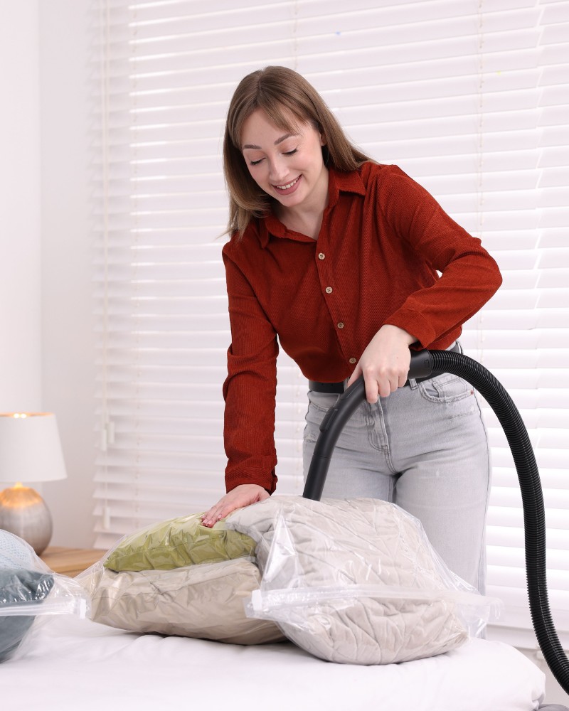 Worek próżniowy do szafy z wieszakiem na ubrania odzież 70x105