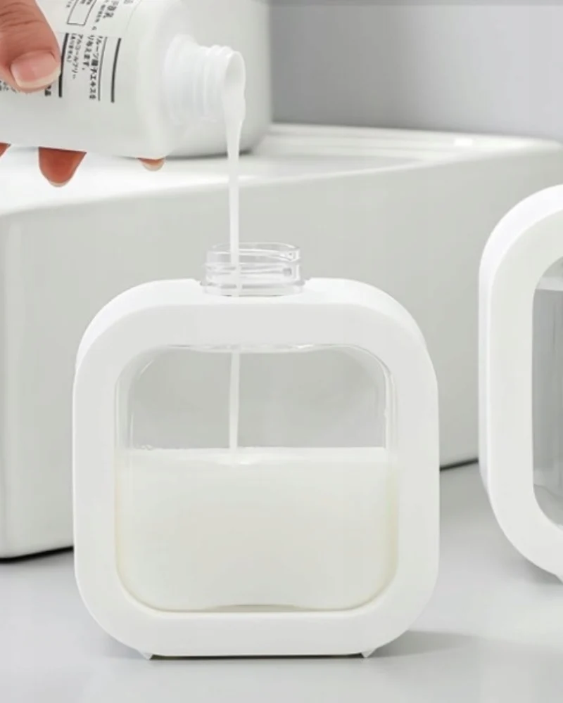 Dozownik do mydła żelu w płynie z pompka 300 ml