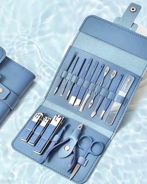 Zestaw do paznokci przybornik manicure pedicure etui cążki 16 elementów