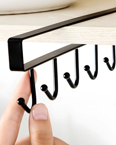 Wieszak kuchenny podwieszany czarny metalowy 6 haków