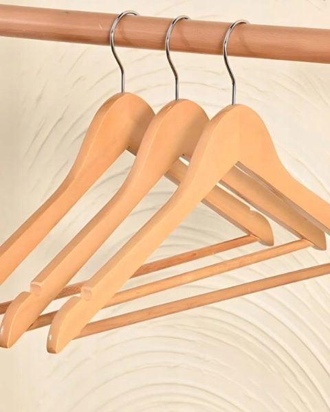 Wieszaki drewniane lakierowane na ubrania solidne zestaw 3x